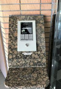 川崎市多摩区宿河原１丁目の賃貸マンションのエントランス