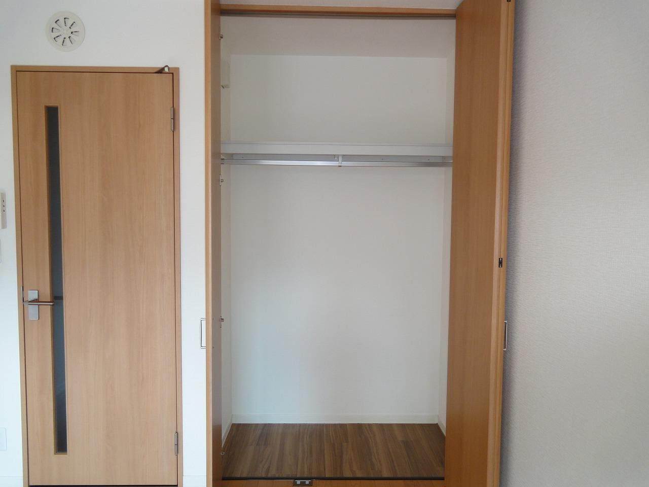 川崎市多摩区菅稲田堤１丁目の賃貸マンションの収納