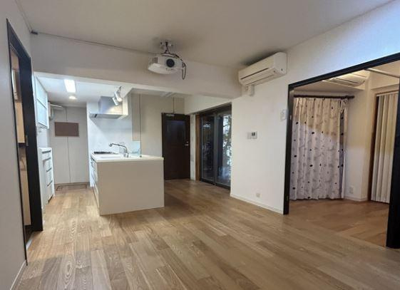 府中市晴見町１丁目の賃貸マンションの居間・リビング