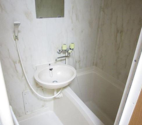 グローリー春愛の浴室