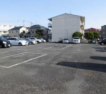 川崎市多摩区長尾４丁目の賃貸マンションの駐車場