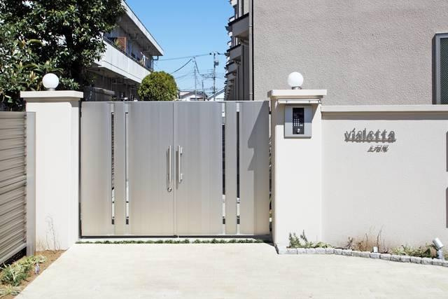 ヴィアレッタ上石原のエントランス