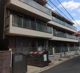 リヴェール狛江のエントランス