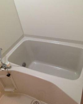 川崎市多摩区三田１丁目のアパートの浴室