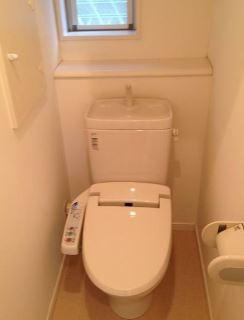 川崎市多摩区三田１丁目のアパートのトイレ