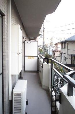 川崎市多摩区登戸の賃貸マンションのバルコニー