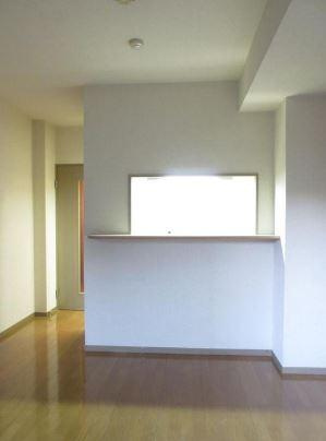 川崎市多摩区登戸の賃貸マンションの居間・リビング