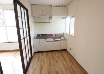 川崎市多摩区登戸新町のアパートの居間・リビング