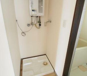 川崎市多摩区登戸新町のアパートの洗面所
