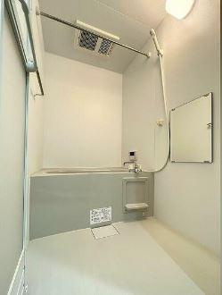 狛江市猪方３丁目のアパートの浴室