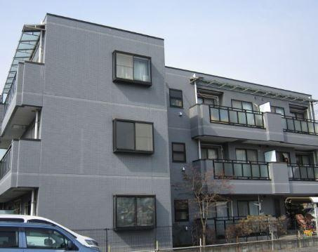 サンパレス多摩の外観