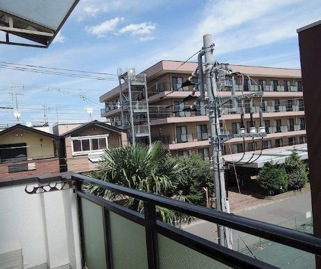 サンパレス多摩のバルコニー