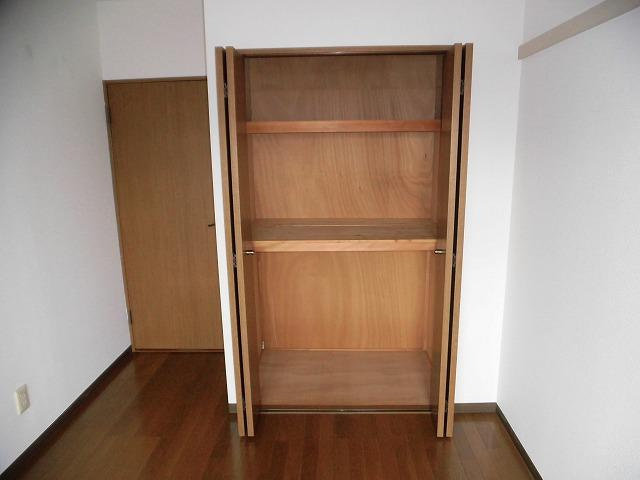 稲城市押立の賃貸マンションの収納