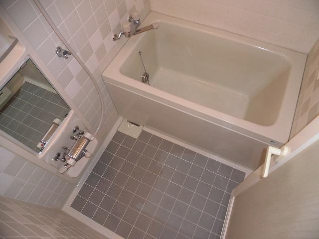 ティーズガーデン稲城の浴室