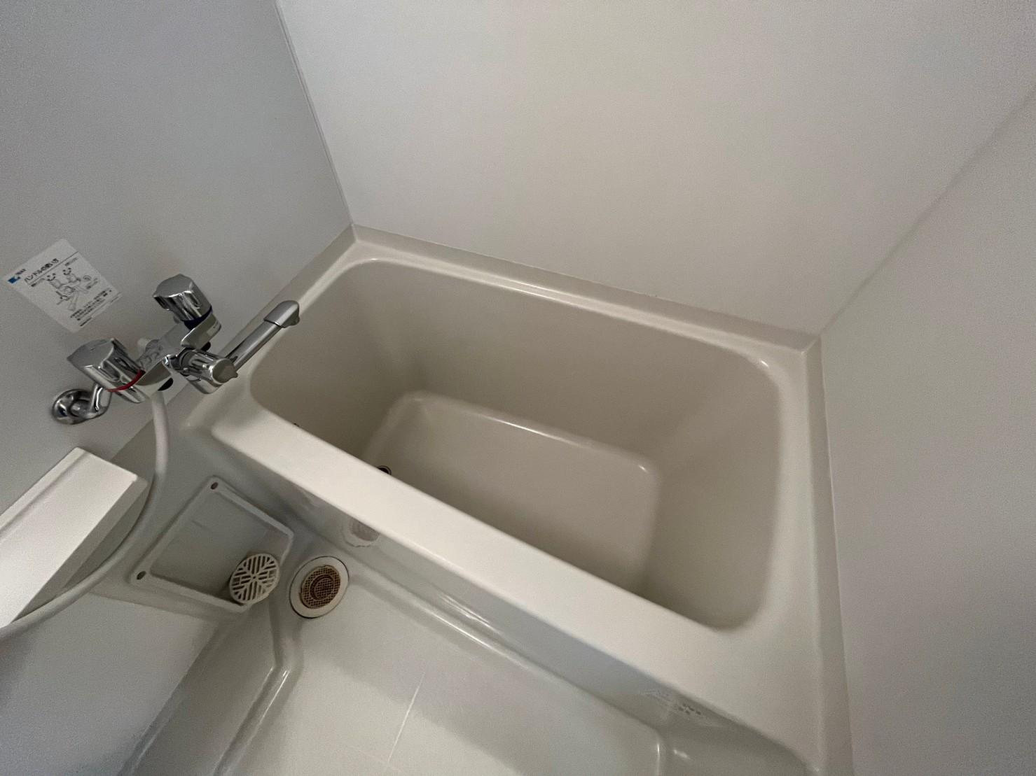 エスティメゾン登戸の浴室