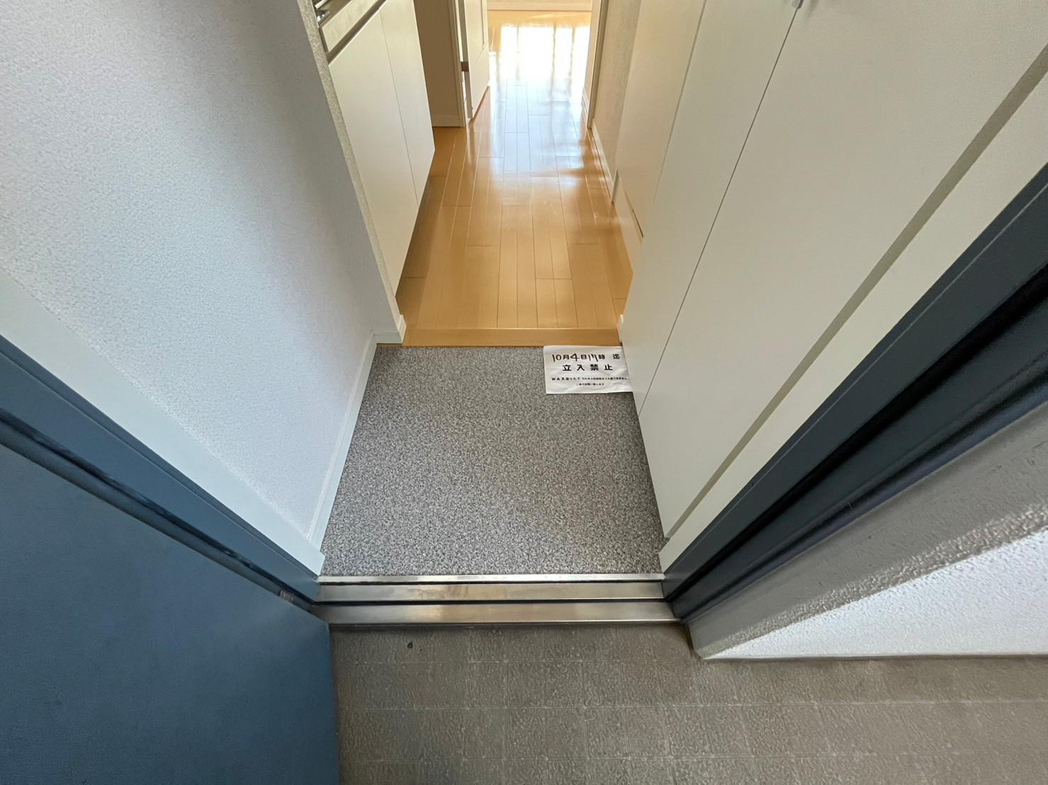 川崎市多摩区登戸新町の賃貸マンションの玄関