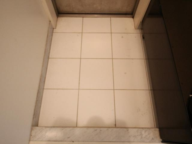 コート向ヶ丘の玄関