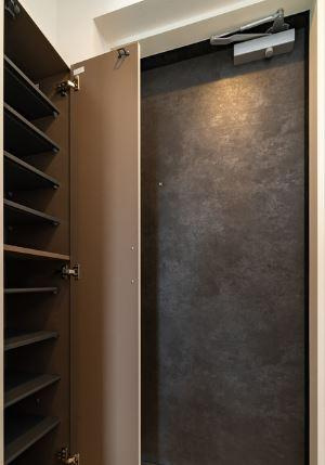 アザーレ・レクシオ登戸の玄関