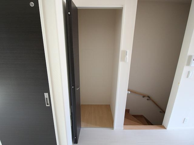 川崎市多摩区菅北浦３丁目のアパートの収納