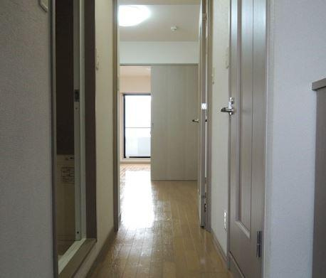 川崎市多摩区菅４丁目の賃貸マンションの居間・リビング