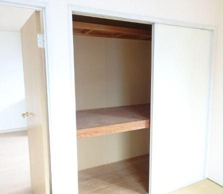 川崎市多摩区生田３丁目のアパートの収納