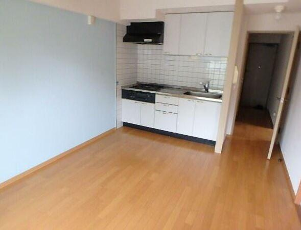 川崎市多摩区登戸の賃貸マンションの居間・リビング