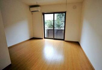 ロランジュ向ヶ丘の居間・リビング