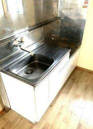 ブラウンコートのキッチン