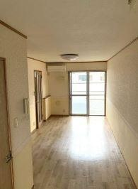 ブラウンコートの居間・リビング