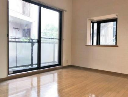 川崎市多摩区東生田１丁目の賃貸マンションの居間・リビング