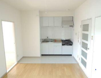 川崎市多摩区宿河原２丁目の賃貸マンションの居間・リビング