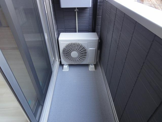 川崎市多摩区登戸のアパートのバルコニー