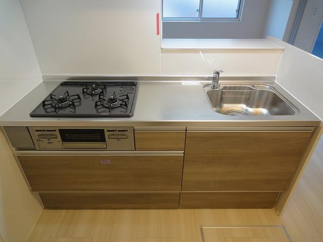 川崎市多摩区登戸のアパートのキッチン