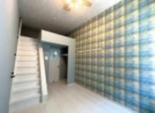 川崎市多摩区生田６丁目のアパートの居間・リビング