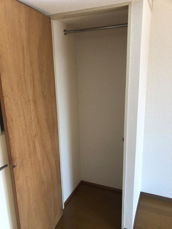 川崎市多摩区西生田２丁目の賃貸マンションの収納