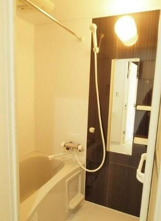 リリィモダン百合ヶ丘の浴室