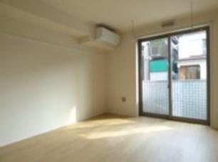 ウエルスHANAの居間・リビング