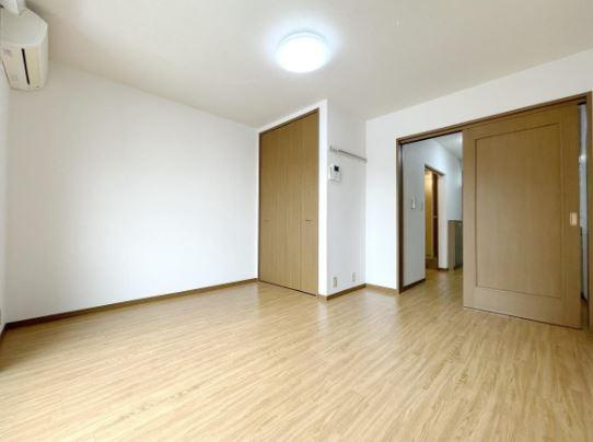 ハピネスBの居間・リビング