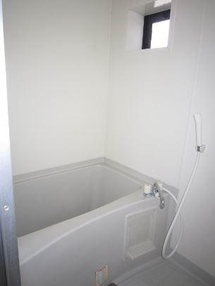 ハピネスBの浴室