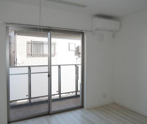 川崎市多摩区菅北浦２丁目の賃貸マンションの居間・リビング