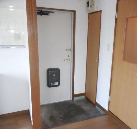 ジョイフルＭＴの玄関