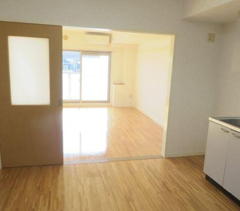 ロイヤルパーク多摩川の居間・リビング