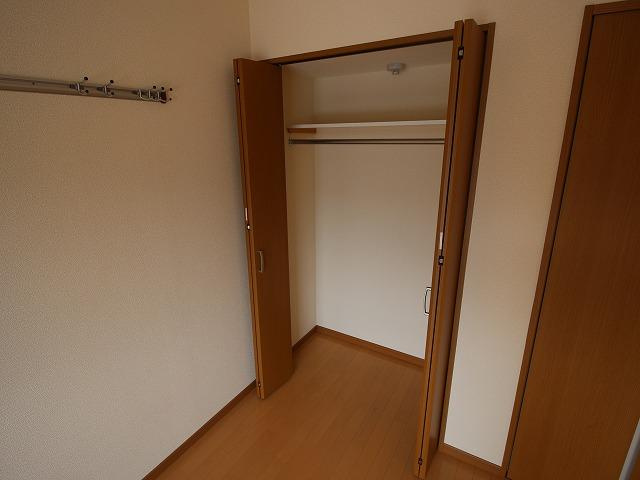 川崎市多摩区長尾４丁目の賃貸マンションの収納