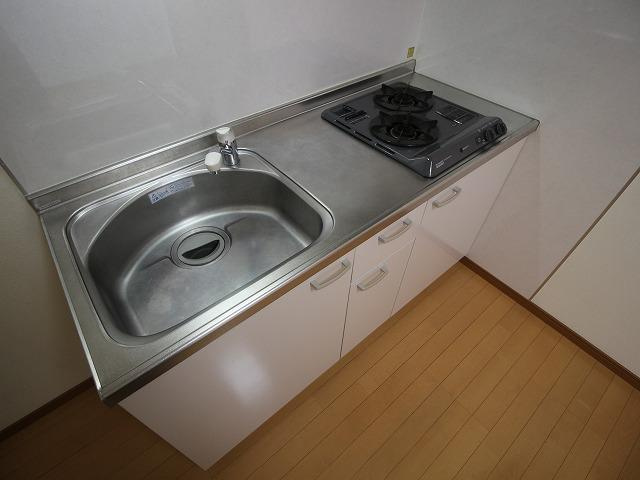 川崎市多摩区長尾４丁目の賃貸マンションの居間・リビング