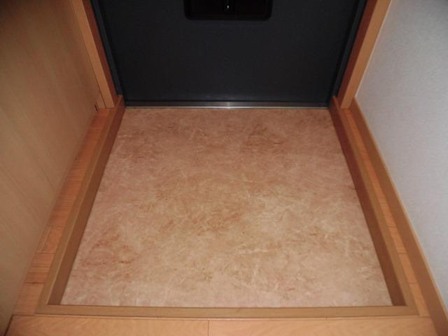 N（エヌ）の玄関