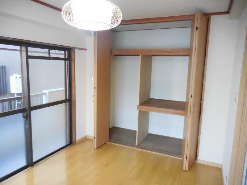 川崎市多摩区登戸新町の賃貸マンションの収納