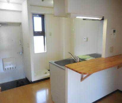 川崎市多摩区登戸新町の賃貸マンションの居間・リビング