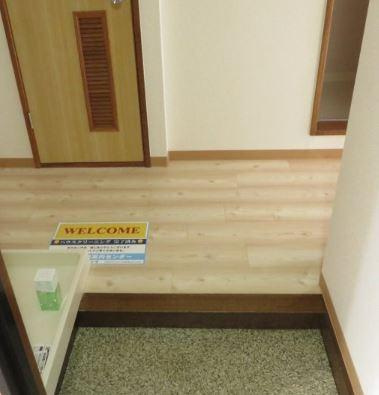 登戸21ビルの玄関