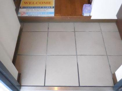 ソレアードマンションの玄関