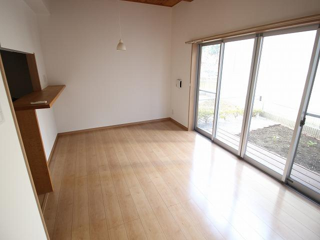 川崎市多摩区菅６丁目のタウンの居間・リビング